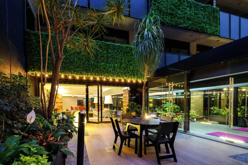 Las Suites Campos Eliseos - Image 1