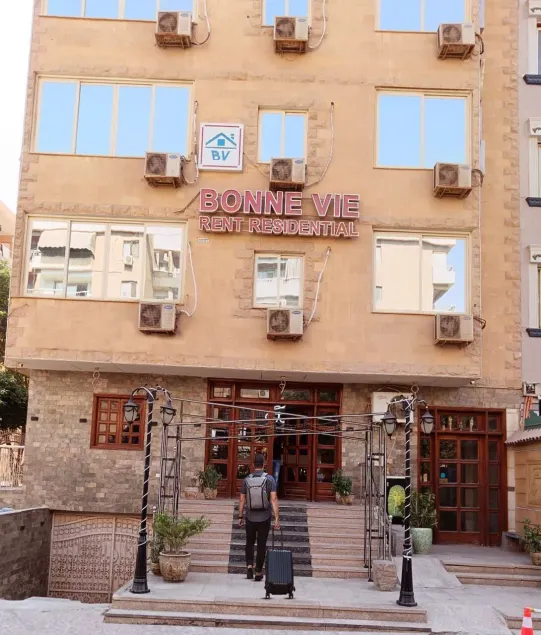 Bonne Vie Hotel - Image 1