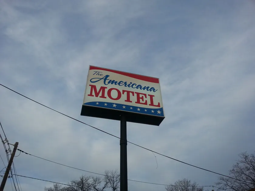 Americana Motel - Image 1