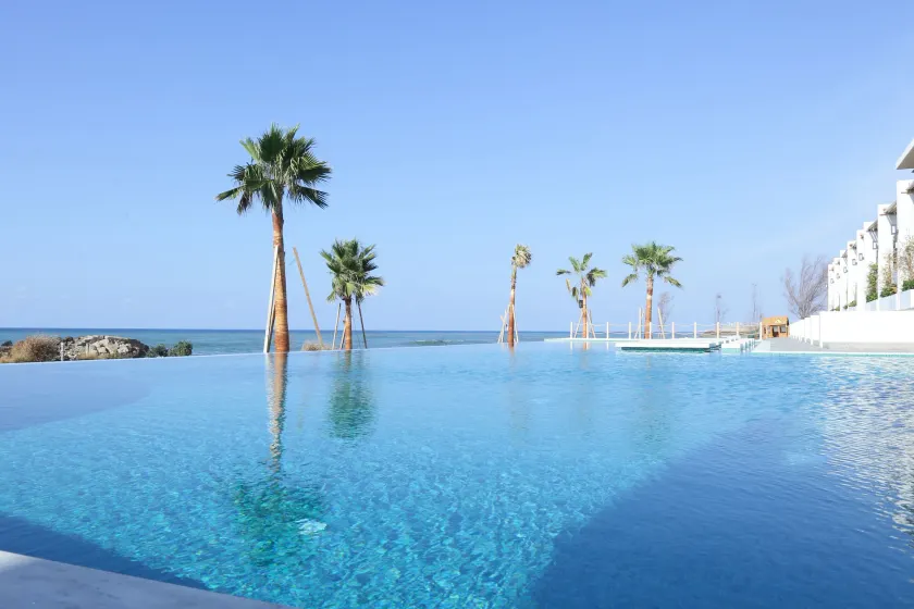 La Siesta Hotel & Beach Resort - Image 1