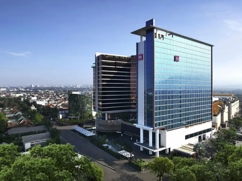 Ibis Bandung Trans Studio - Image 1