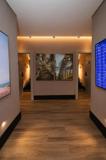 W Airport Rooms - Rezeption