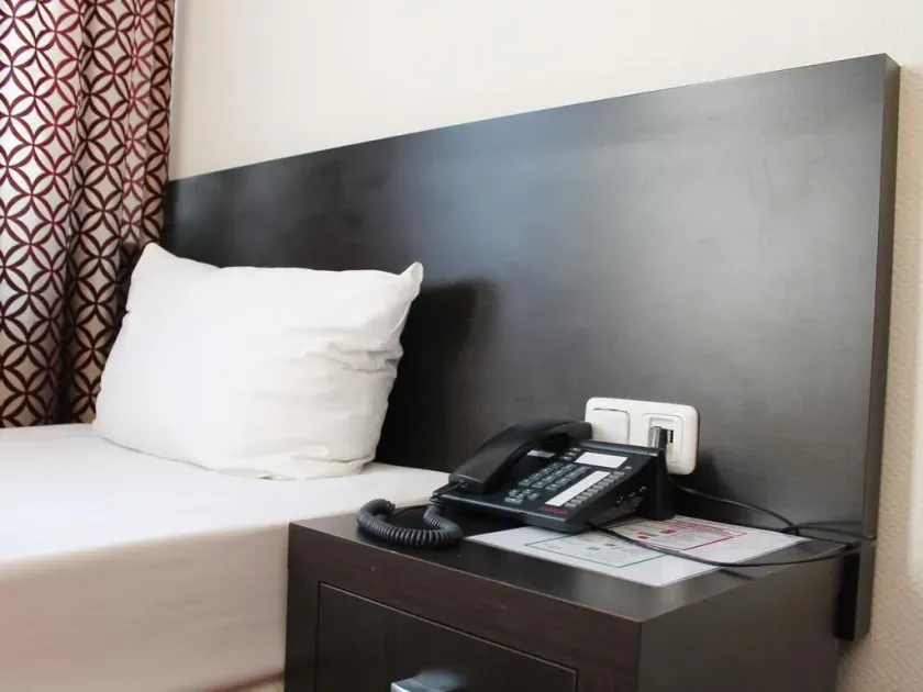 Aariana Hotel - Image 1