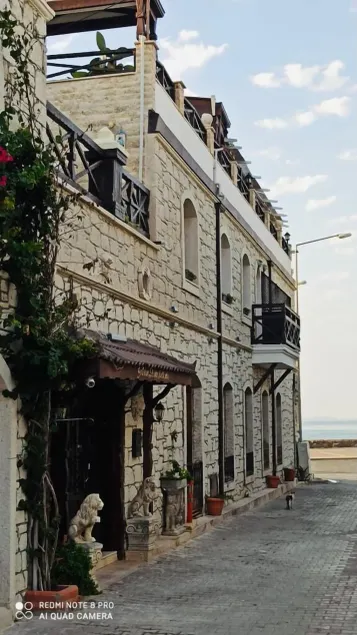 Golden Stone Otel - Image 1