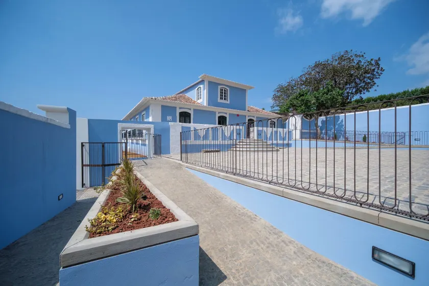 Azores Book Hotel - Image 1