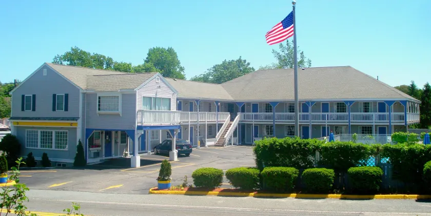 GuestLodge - Image 1