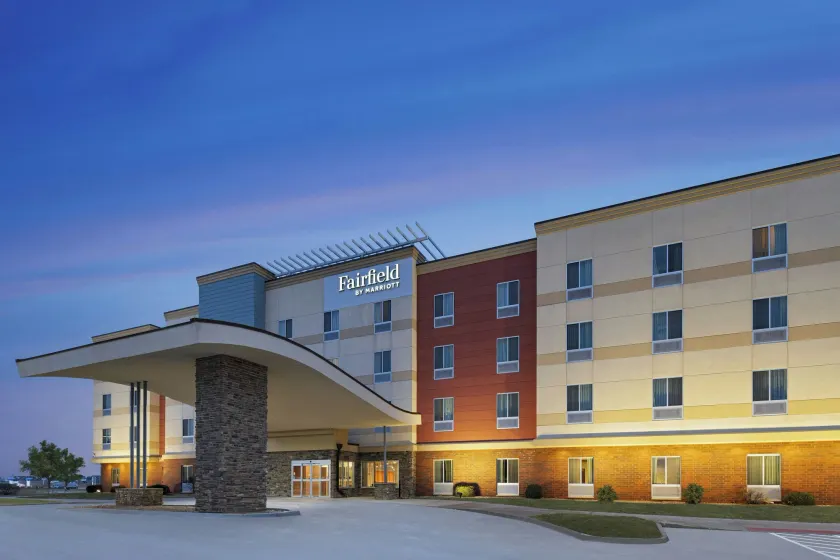 Fairfield Inn & Suites by Marriott Des Moines Urbandale - Image 1