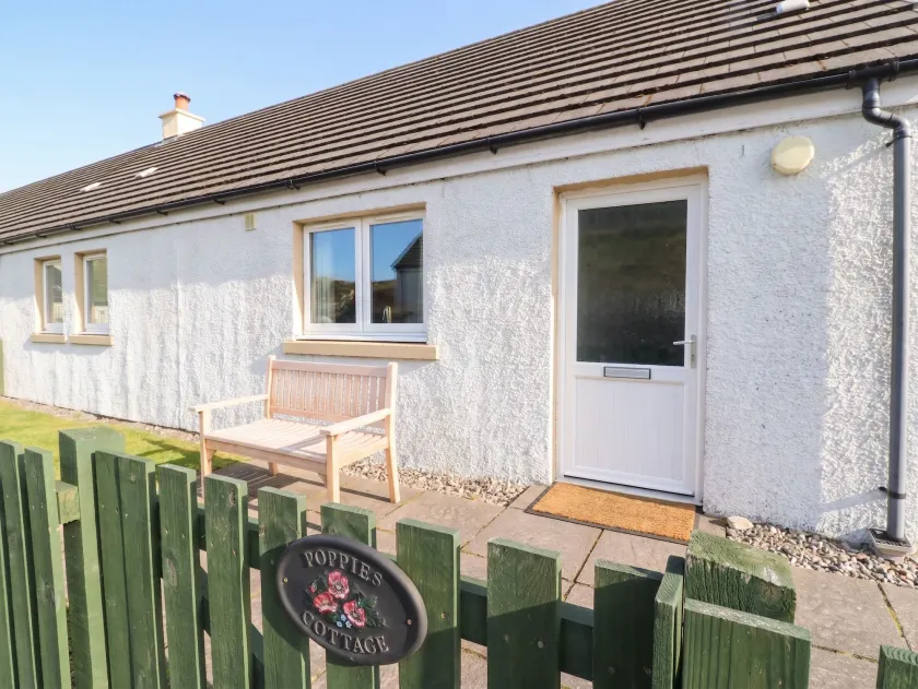 Poppies Cottage - Image 1