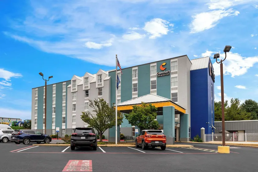 Comfort Inn & Suites Staunton - Image 1