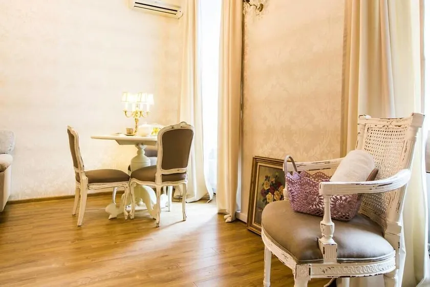 Charming Apartment in Old Tbilisi - Image 1