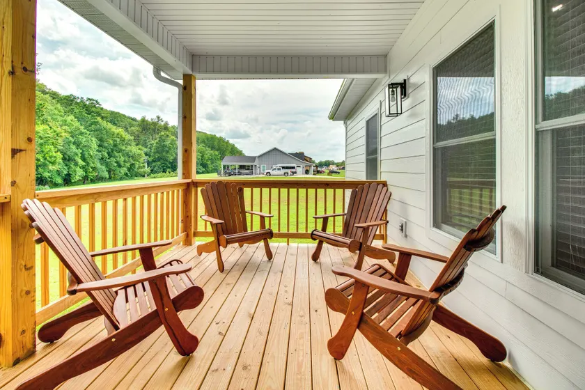 Flippin Vacation Rental: Walk to White River! - Image 1