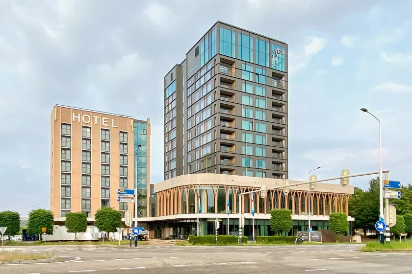 Van der Valk Hotel Venlo - Image 1