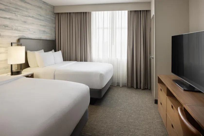 Embassy Suites by Hilton Lexington/UK Coldstream - Image 1