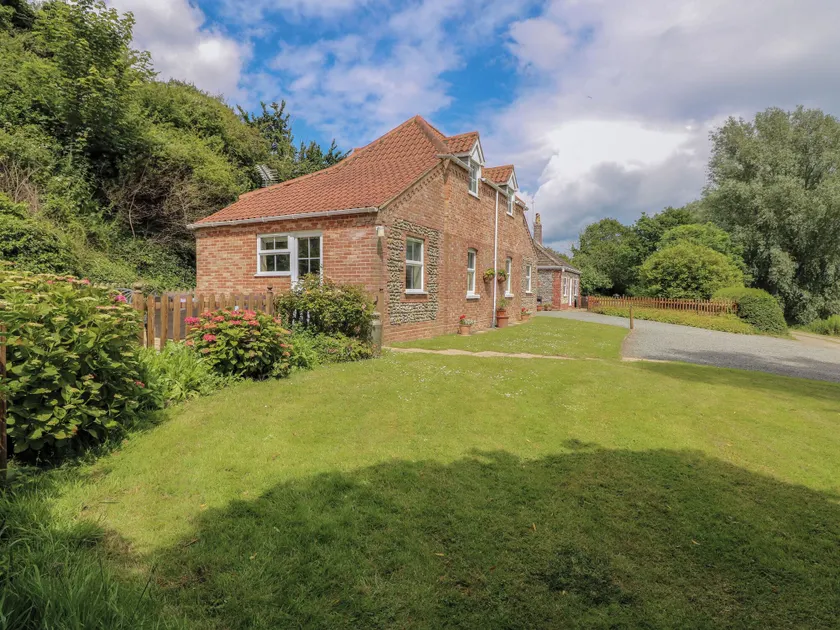 Dairy Cottage - Image 1
