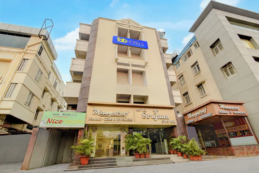 FabHotel Srujana Stay Inn - Nampally Railway Station, Nampally - Image 1