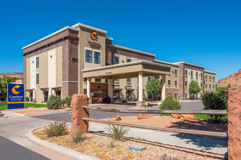 Comfort Suites Kanab National Park Area - Image 1