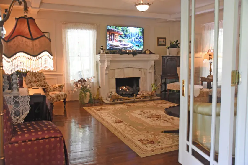 Martha's Vineyard B & B - Image 1
