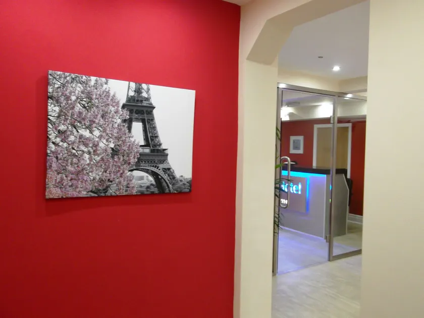 Ville Hotel - Réception