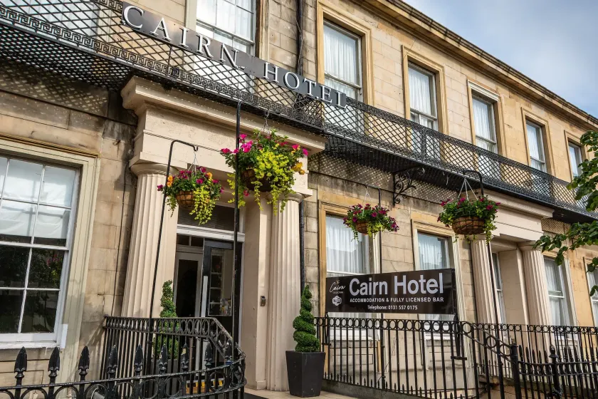 Cairn Hotel & Apartments - Image 1