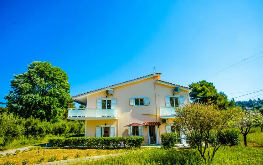 Aloni Studios and Apartments - Image 1