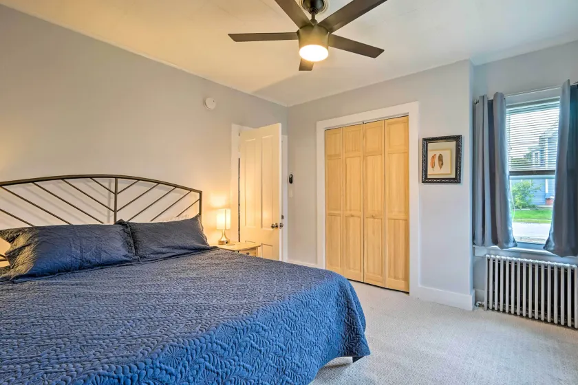 Updated Vintage Apartment < 1/2 Mi to Main St - Interiør