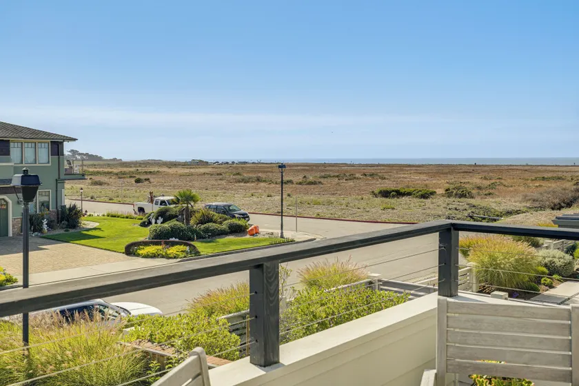 Steps to Ocean: Luxe Family Home in Half Moon Bay! - Image 1