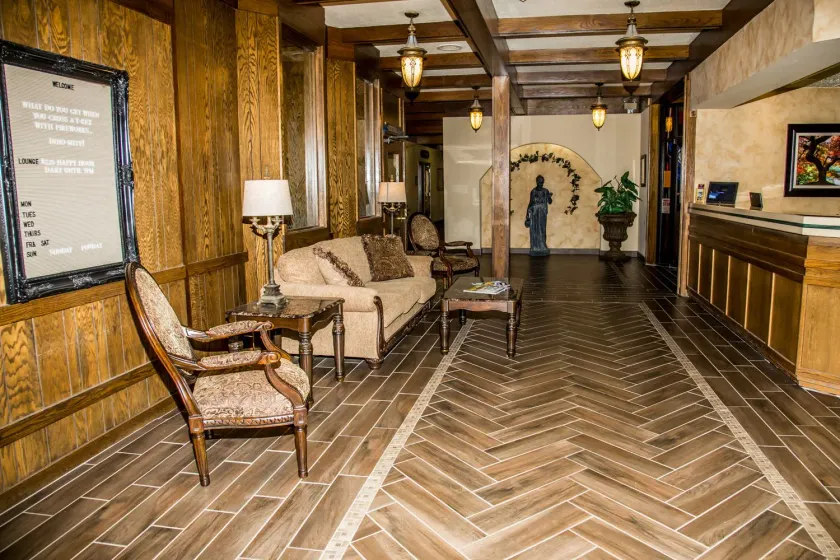 Baymont by Wyndham Fargo - Entrée intérieure
