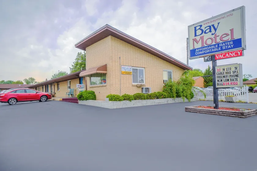 Bay Motel By OYO Bay City - Image 1