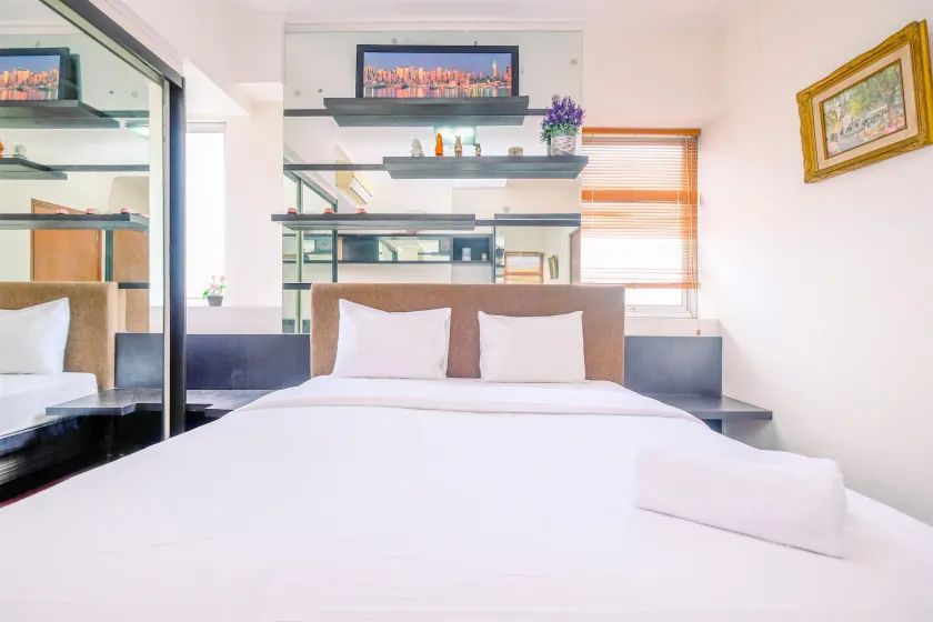 Cozy and Nice 2BR Apartment at Maple Park Sunter By Travelio - Image 1