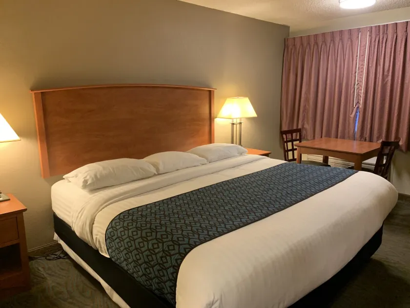 Sunset Inn - John Day - Image 1