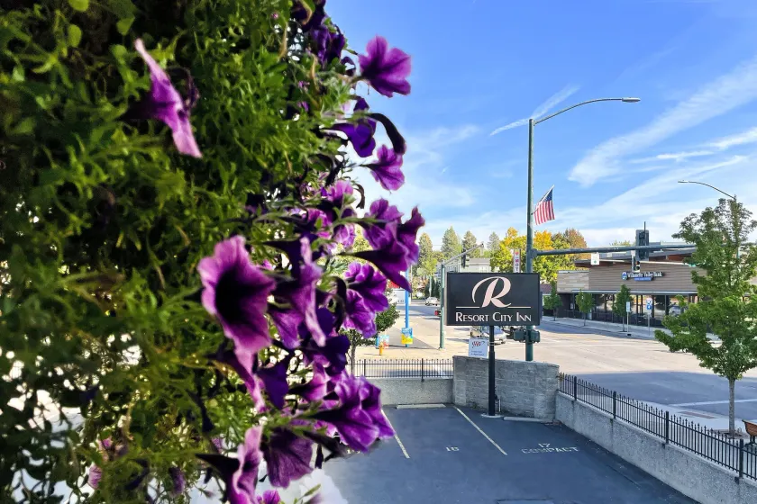 Resort City Inn Coeur d Alene - Image 1