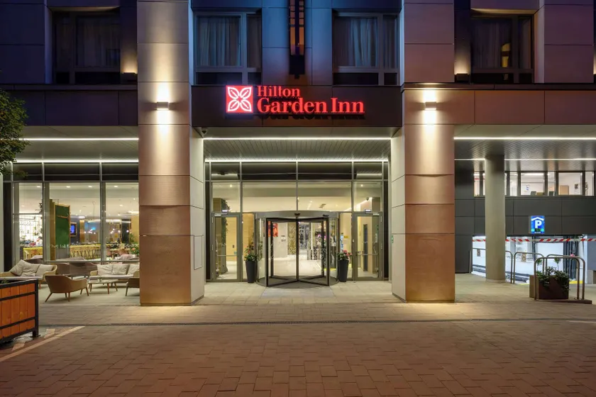 Hilton Garden Inn Budapest City Centre - Image 1