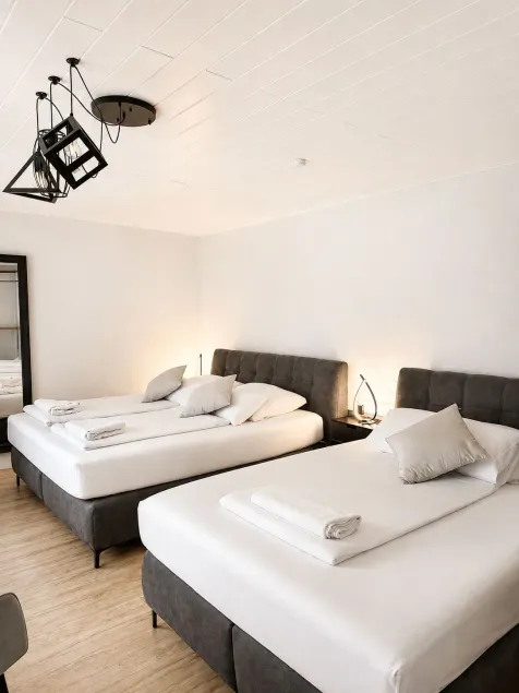 Hotel Porta Nigra - Image 1