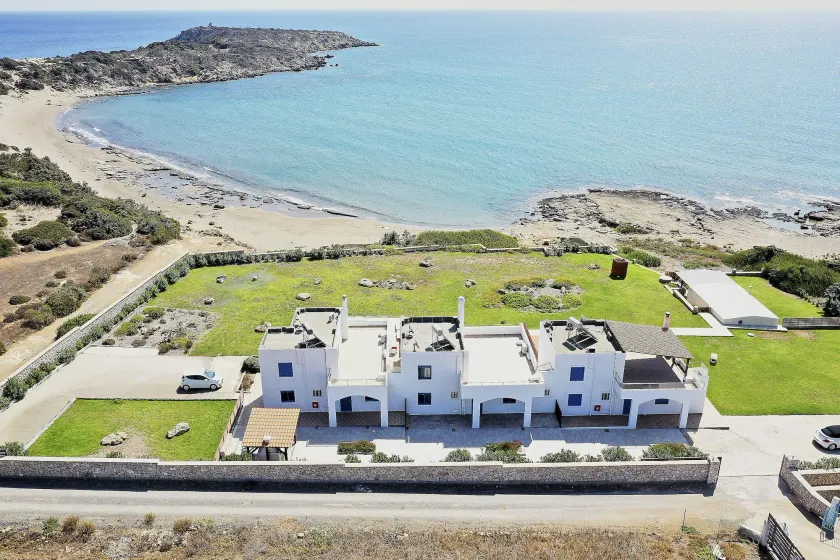 Nerida Beachfront Villas - Image 1