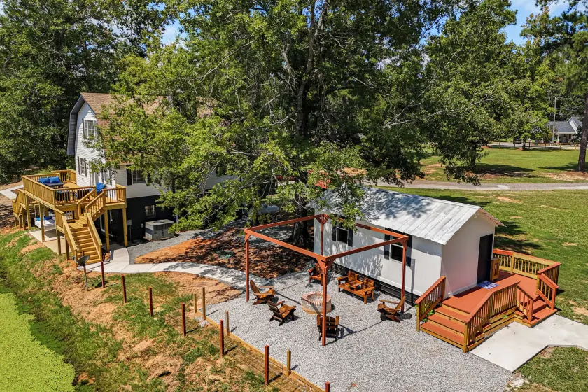Waterfront Retreat Near Masters Hot Tub & Sauna - Image 1