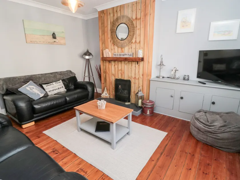 4 Percy Street - Image 1