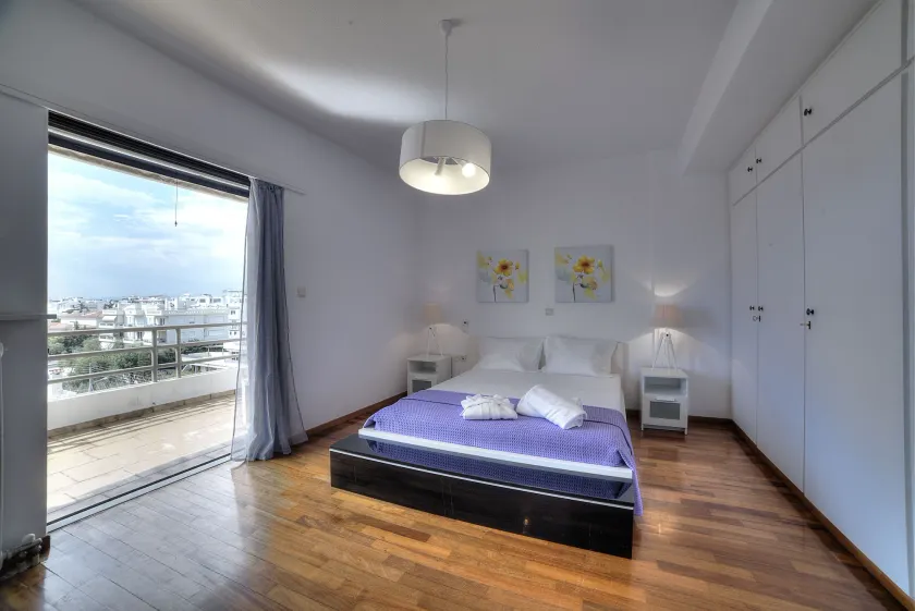 Luxury Apartment in the center of Glyfada - Image 1