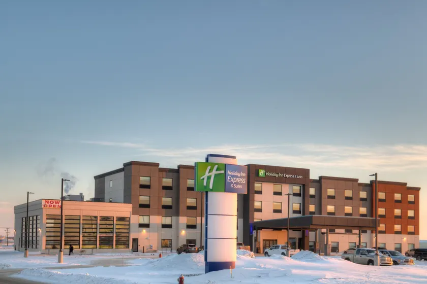Holiday Inn Express & Suites - Moose Jaw by IHG - Image 1