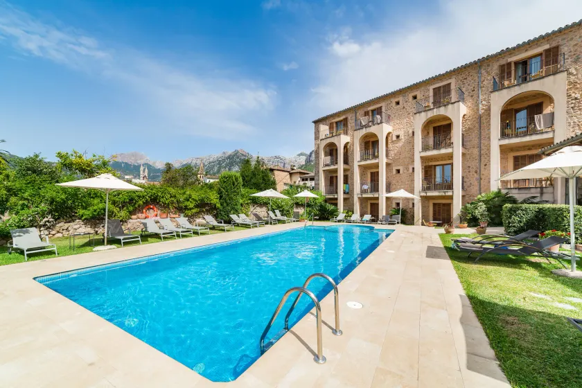 Hotel Ca'l Bisbe - Image 1