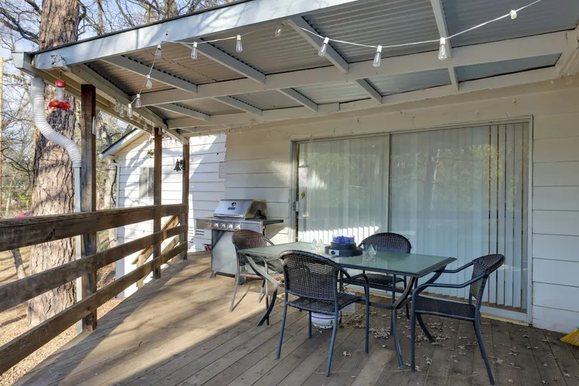 Walk to Downtown: Eclectic Murphys Home w/ Decks! - Image 1