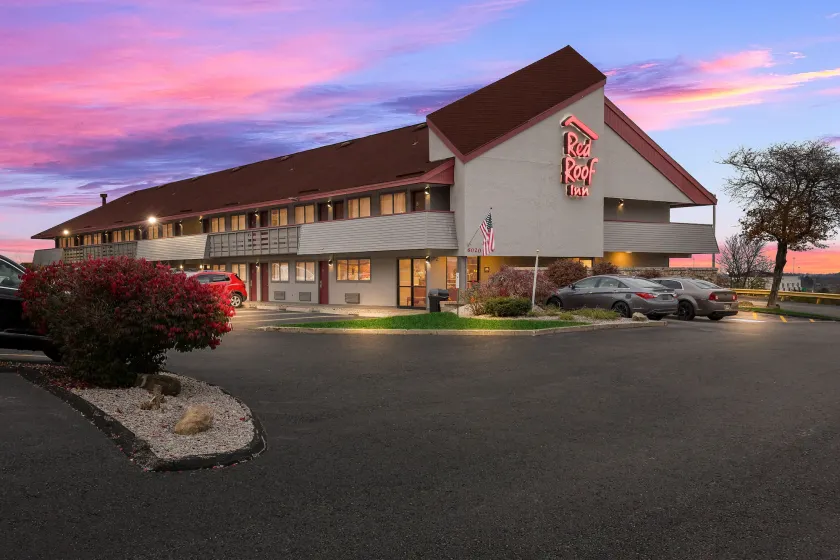Red Roof Inn Cleveland - Independence - Image 1