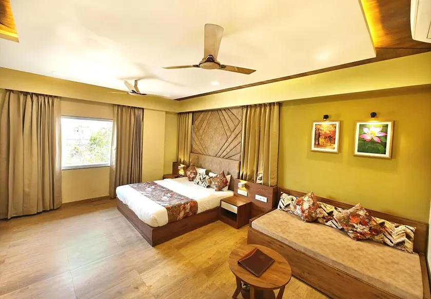 Opulence Inn - 500 Meters From Railway Station - Image 1