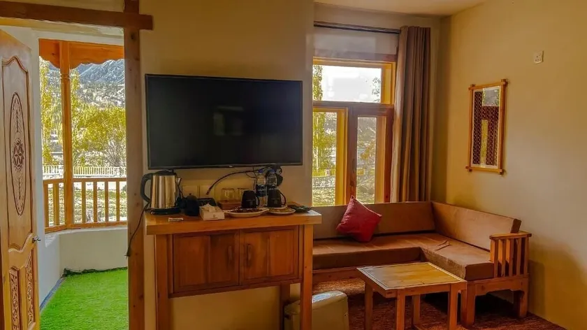 Villa Darya - Truly Hunza - Lobby sitting area