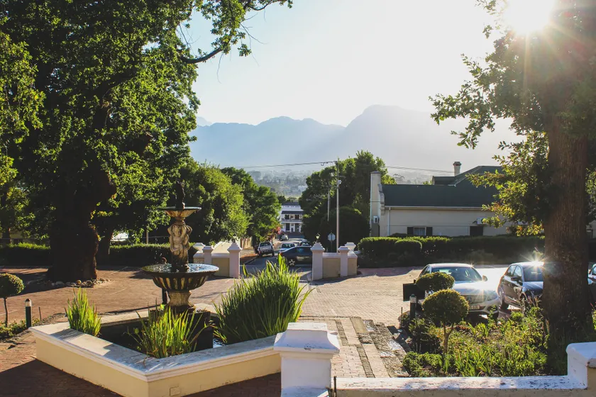Pontac Manor Hotel & Restaurant - Image 1