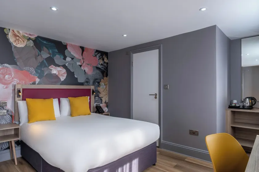 Comfort Inn Edgware Road W2 - Image 1