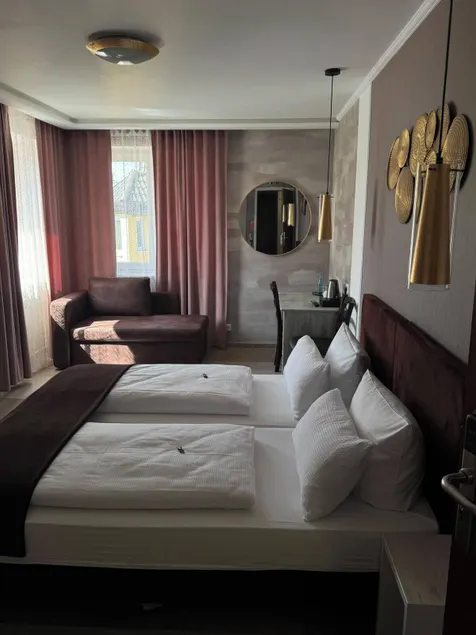Hotel Royal - Image 1