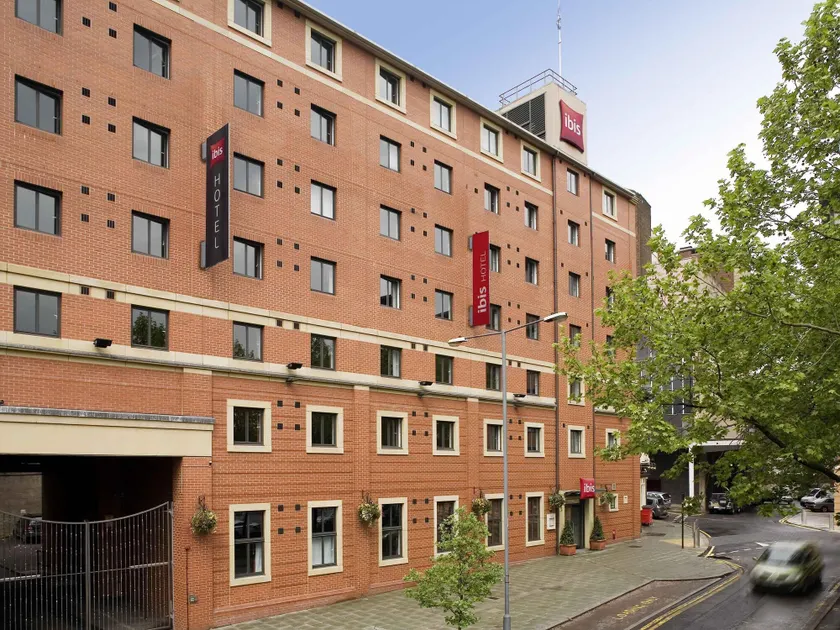 Ibis Sheffield City - Image 1