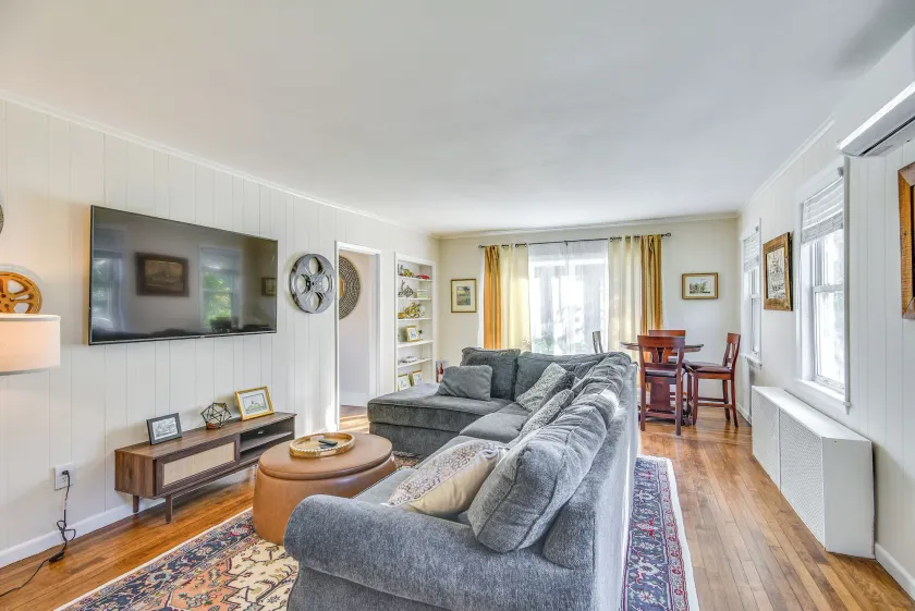 Lovely Westerley Home w/ Yard & Grill! - Image 1