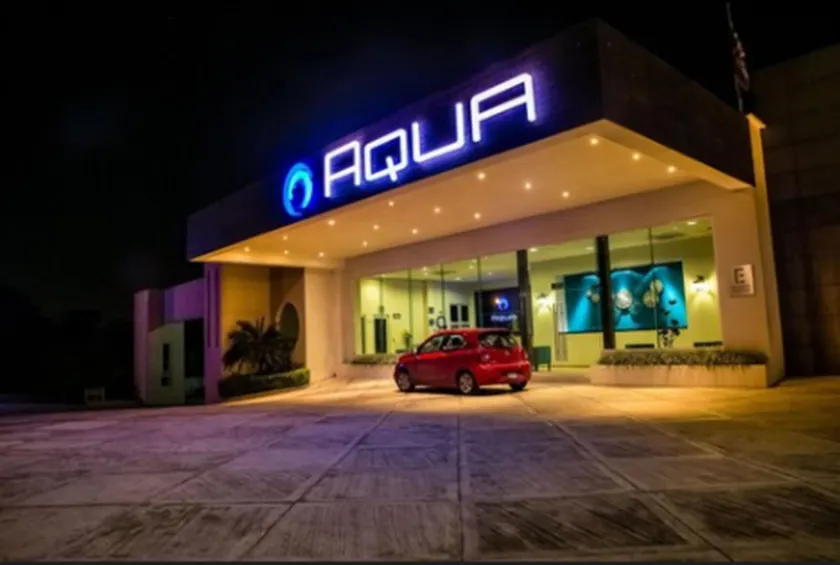 Di Acqua Hotel and Suites - Image 1