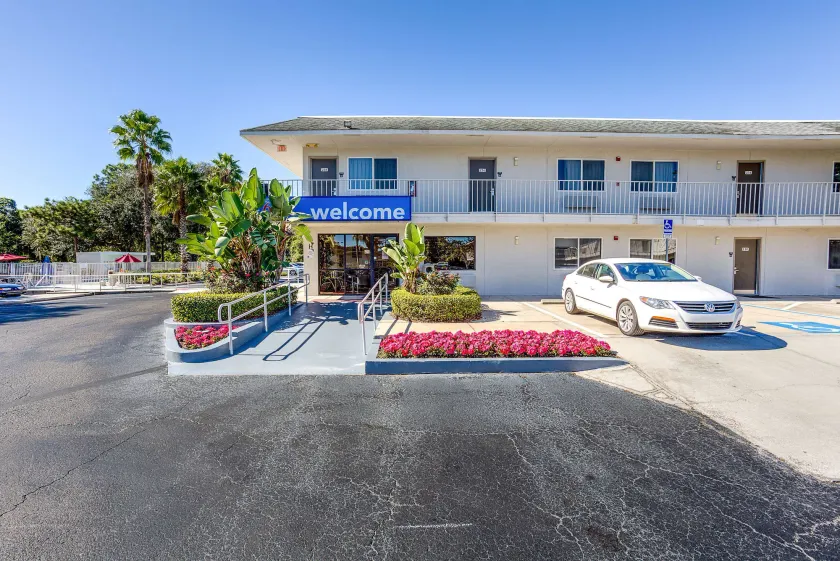  Studio 6 Extended Stay - Kissimmee, FL - Orlando - Image 1